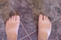 feet tan